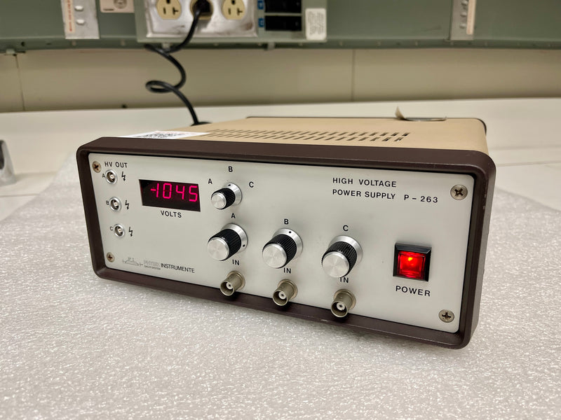 Physik Instrumente P 263 High Voltage Power Supply