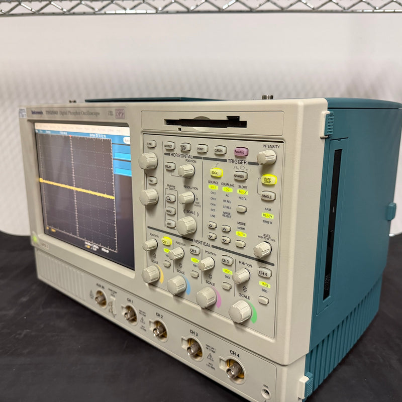 Tektronix TDS 5104 B Oscilloscope