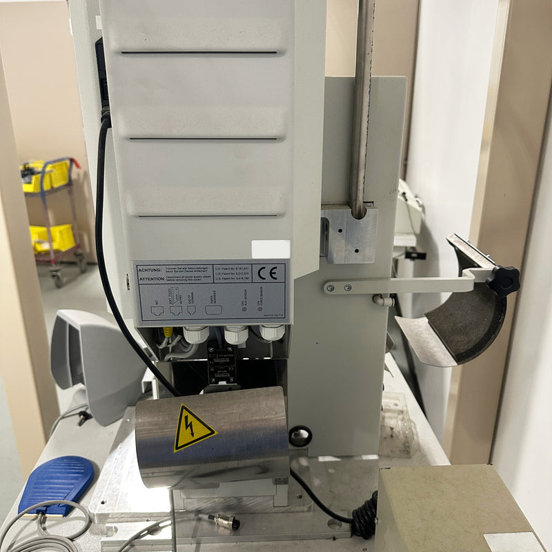 Komax BT 712 Benchtop Press