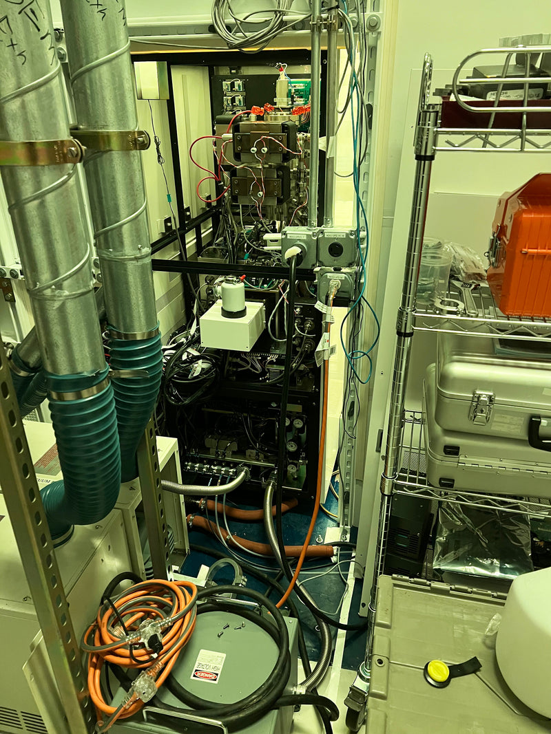 Hitachi S 8800 CD-SEM (Critical Dimension Scanning Electron Microscope)