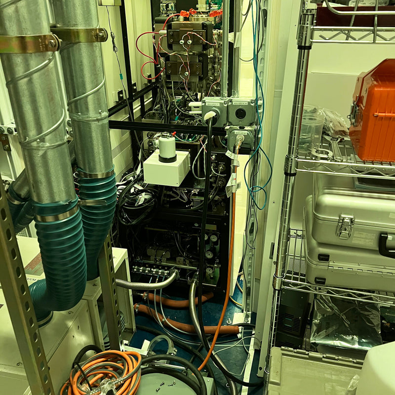 Hitachi S 8800 CD-SEM (Critical Dimension Scanning Electron Microscope)