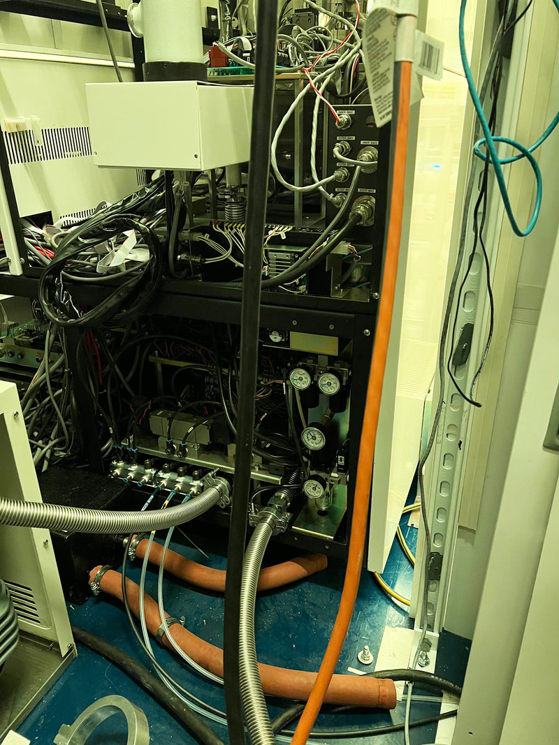 Hitachi S 8800 CD-SEM (Critical Dimension Scanning Electron Microscope)