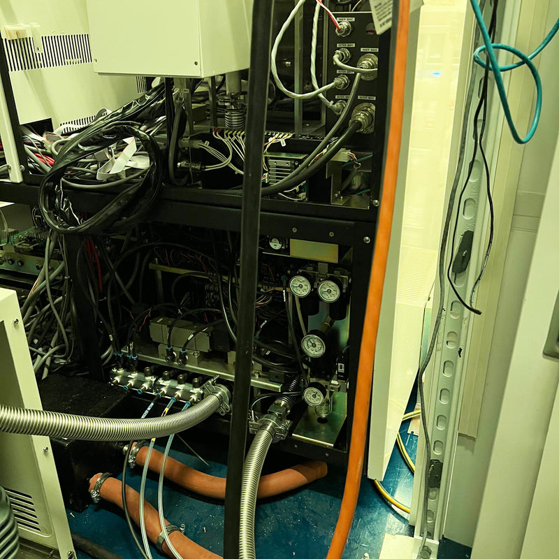 Hitachi S 8800 CD-SEM (Critical Dimension Scanning Electron Microscope)