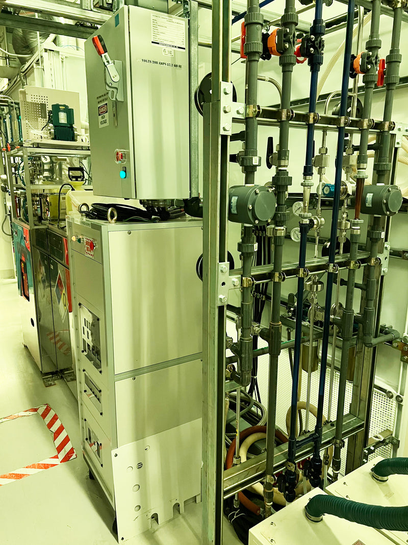 Hitachi S 8800 CD-SEM (Critical Dimension Scanning Electron Microscope)