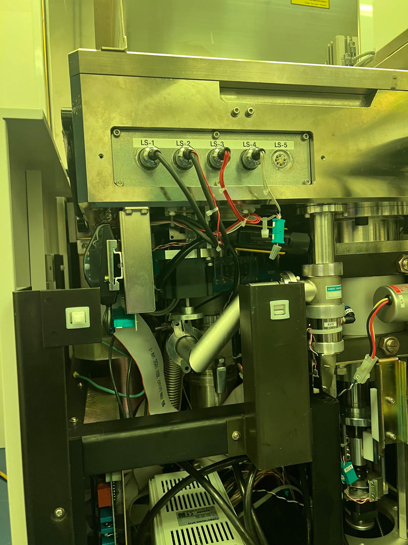 Hitachi S 8800 CD-SEM (Critical Dimension Scanning Electron Microscope)