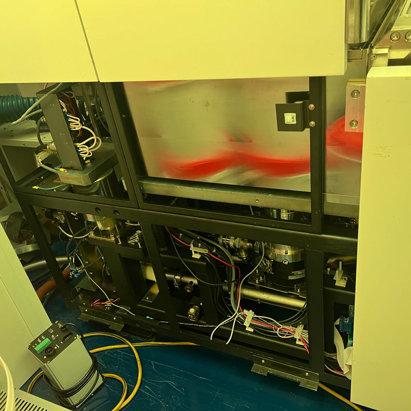 Hitachi S 8800 CD-SEM (Critical Dimension Scanning Electron Microscope)