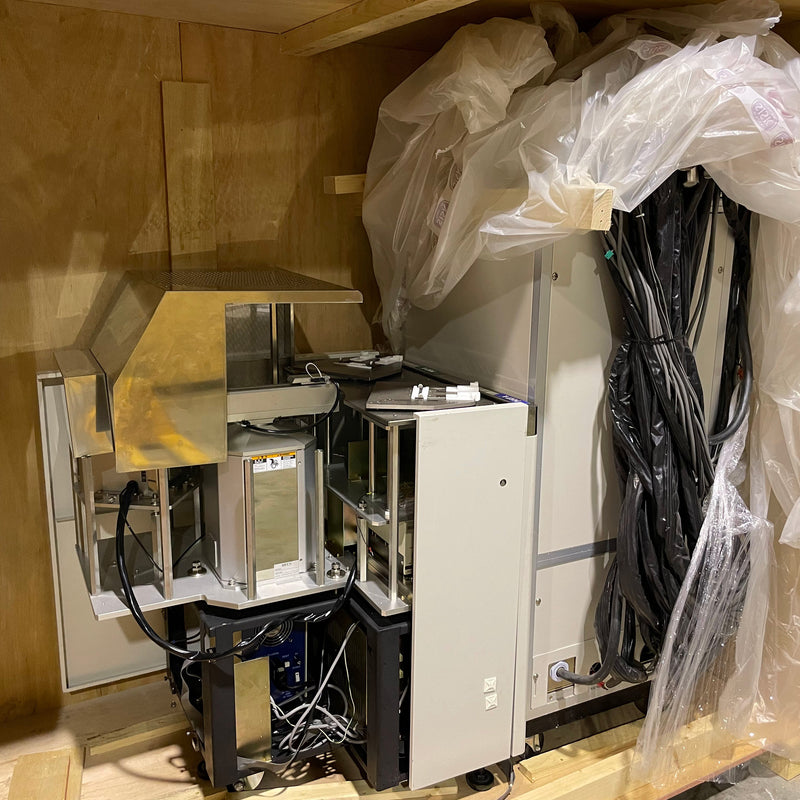 Hitachi S 8800 CD-SEM (Critical Dimension Scanning Electron Microscope)