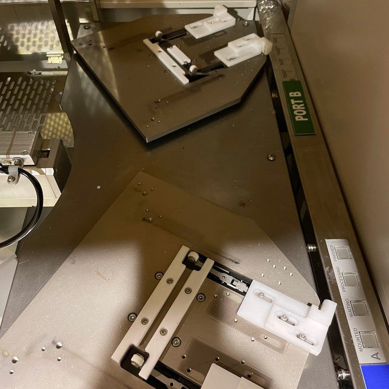 Hitachi S 8800 CD-SEM (Critical Dimension Scanning Electron Microscope)