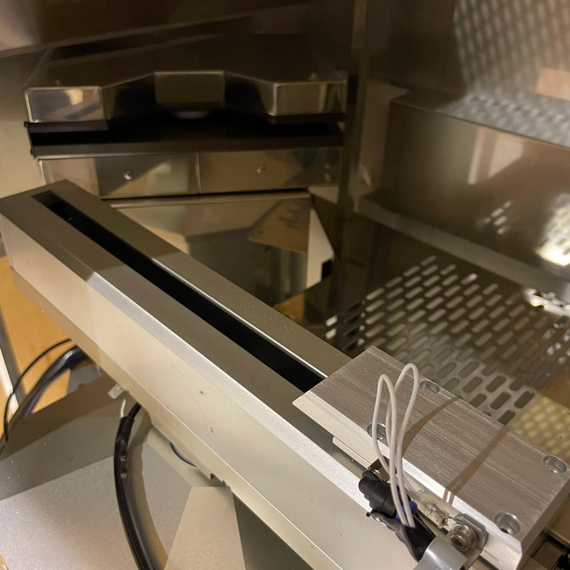 Hitachi S 8800 CD-SEM (Critical Dimension Scanning Electron Microscope)