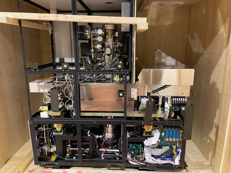 Hitachi S 8800 CD-SEM (Critical Dimension Scanning Electron Microscope)