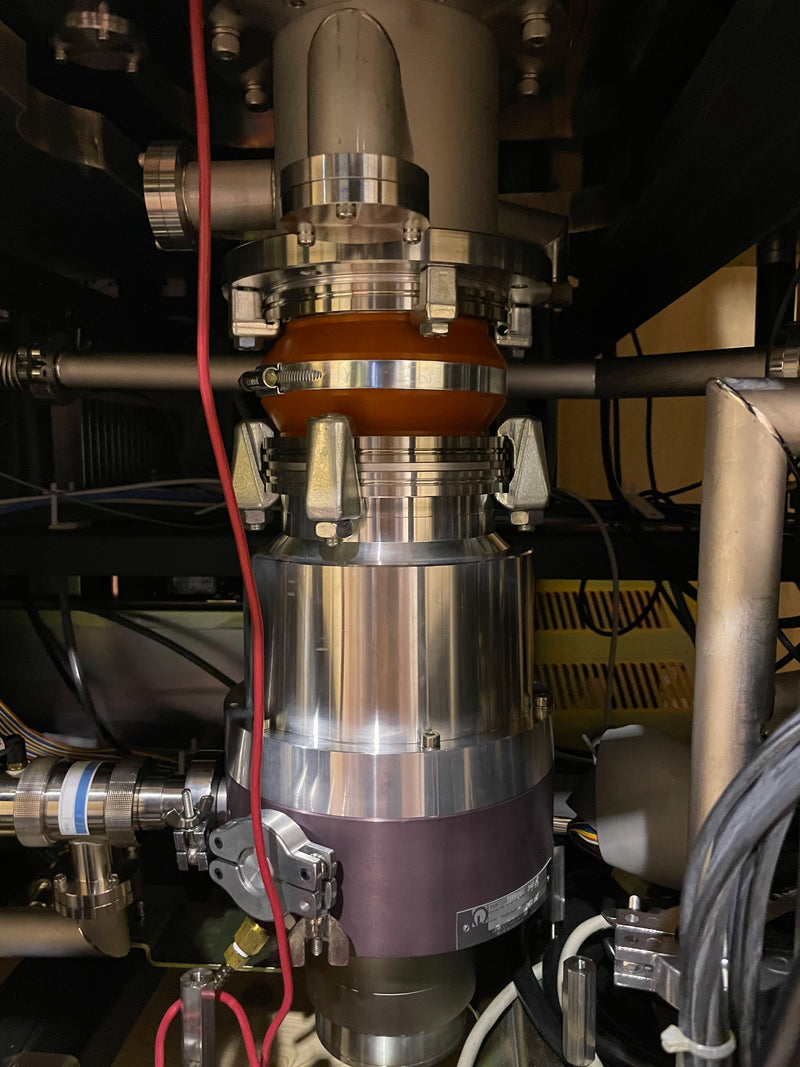 Hitachi S 8800 CD-SEM (Critical Dimension Scanning Electron Microscope)