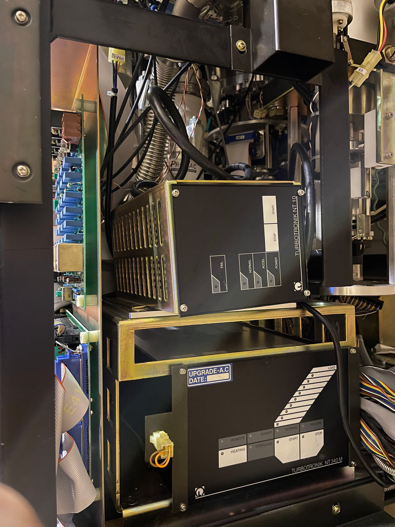 Hitachi S 8800 CD-SEM (Critical Dimension Scanning Electron Microscope)