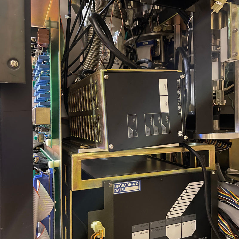 Hitachi S 8800 CD-SEM (Critical Dimension Scanning Electron Microscope)