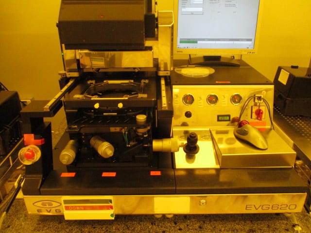 EVG 620 Mask Aligner
