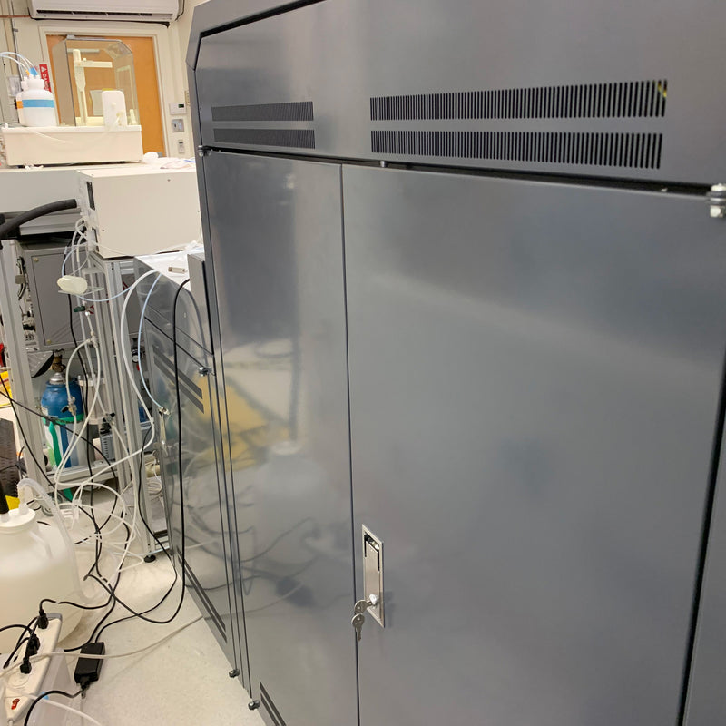 Thermo Finnigan Neptune Multi-Collector ICP-MS (Inductively Coupled Plasma - Mass Spectrometer)