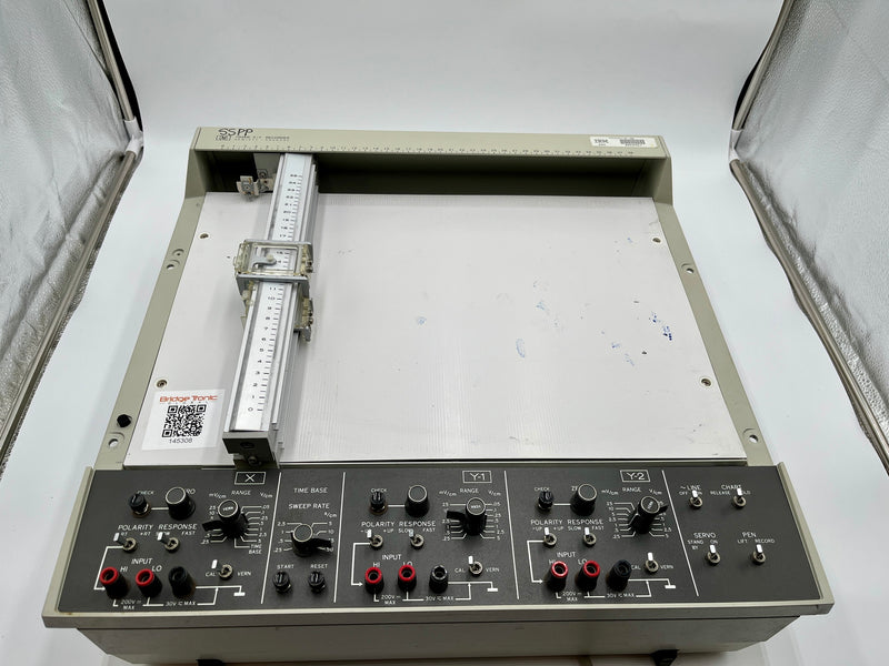 HP / Agilent / Verigy 7046 B X-Y Recorder