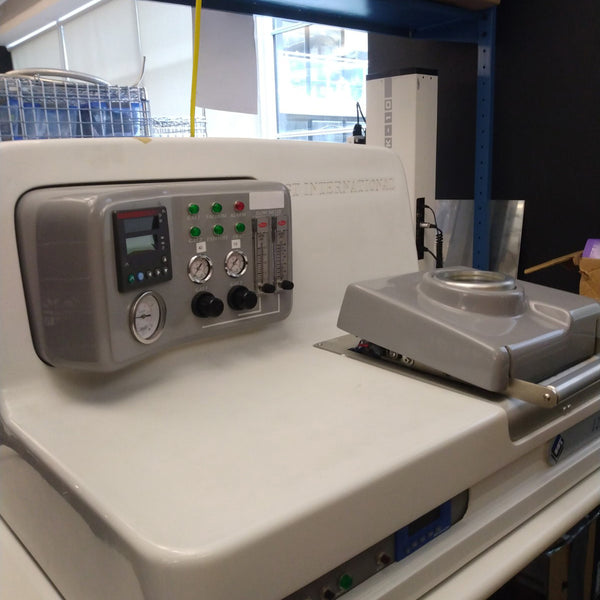 SST 1200 Tabletop Vacuum Solder