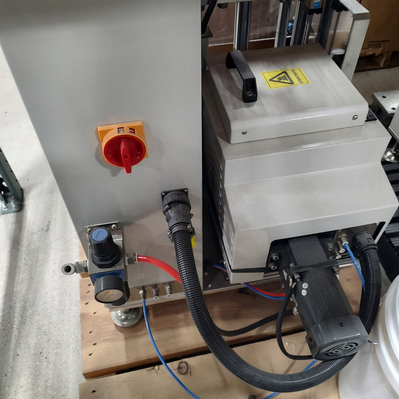 LPMS Beta 300 Molding Machine