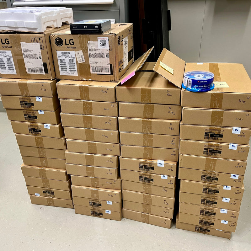 LG WH 16 NS 40 Lot of Blu-Ray Disc Drives
