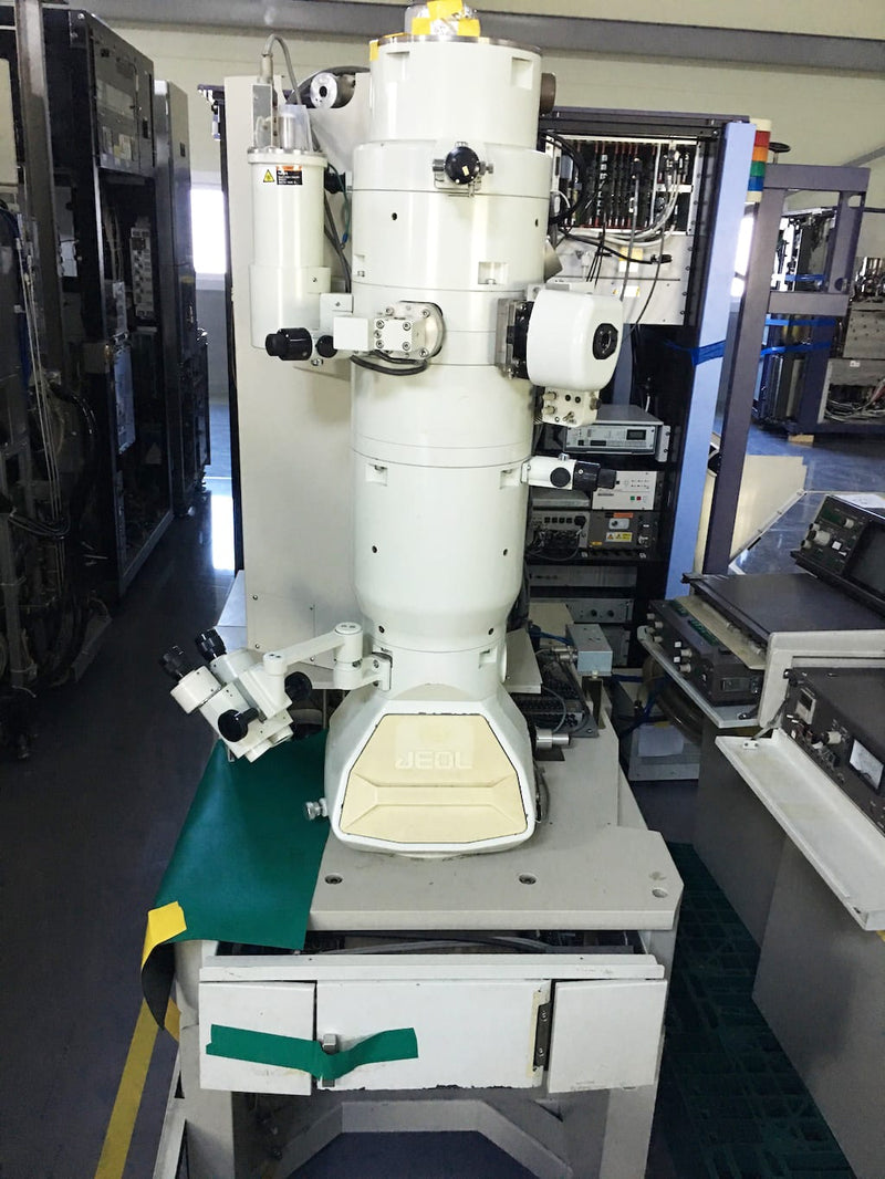 Jeol JEM 2010 UHR TEM (Transmission Electron Microscope)