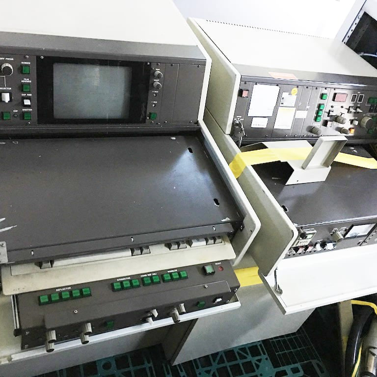 Jeol JEM 2010 UHR TEM (Transmission Electron Microscope)