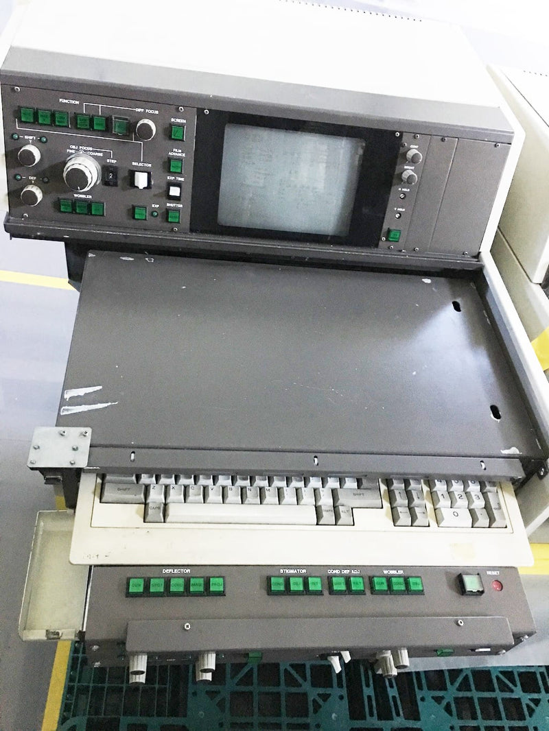 Jeol JEM 2010 UHR TEM (Transmission Electron Microscope)
