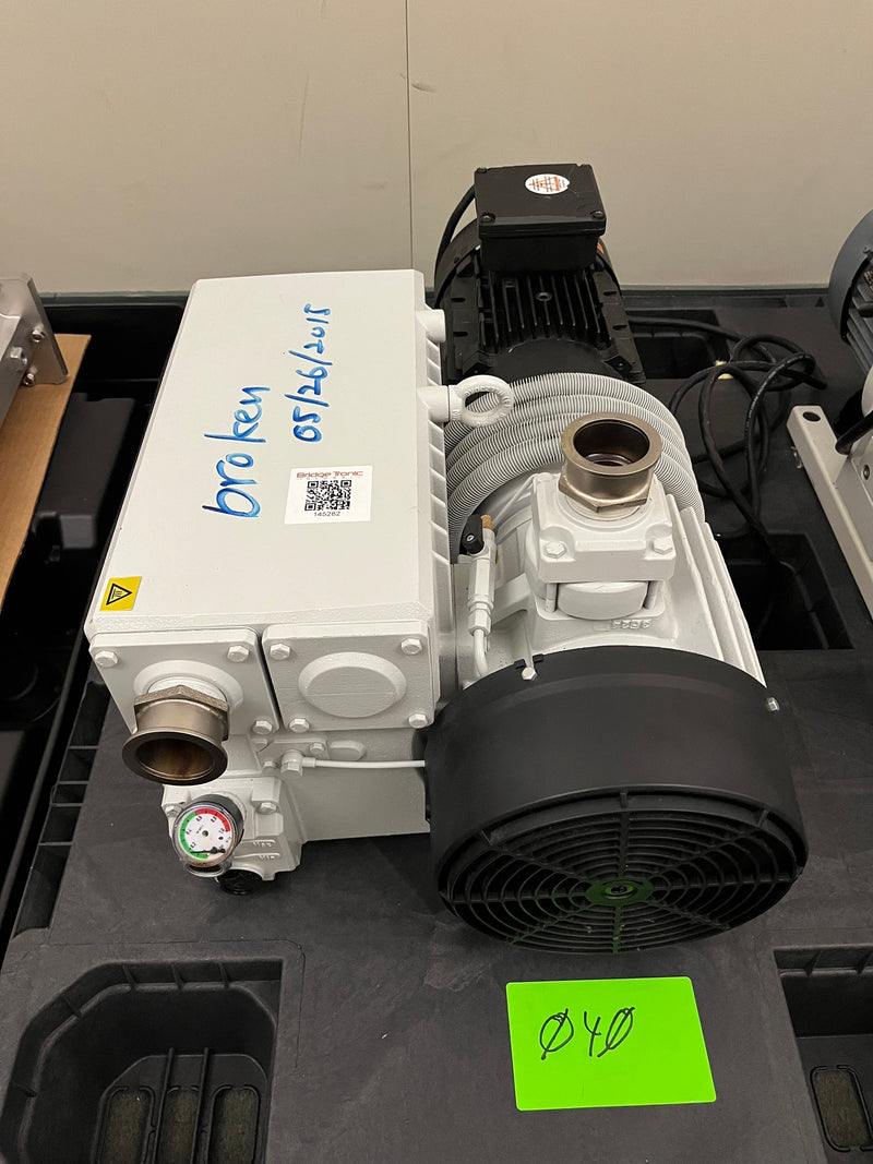 Pfeiffer Hena 100 Vacuum Pump