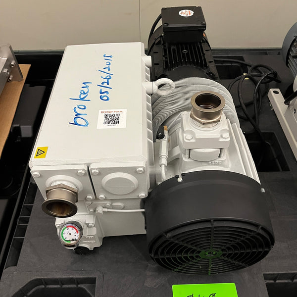 Pfeiffer Hena 100 Vacuum Pump
