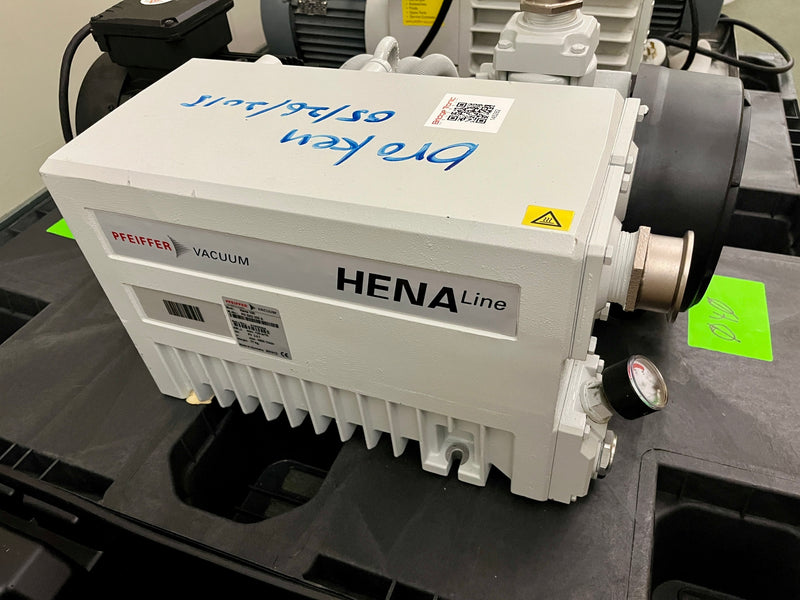 Pfeiffer Hena 100 Vacuum Pump