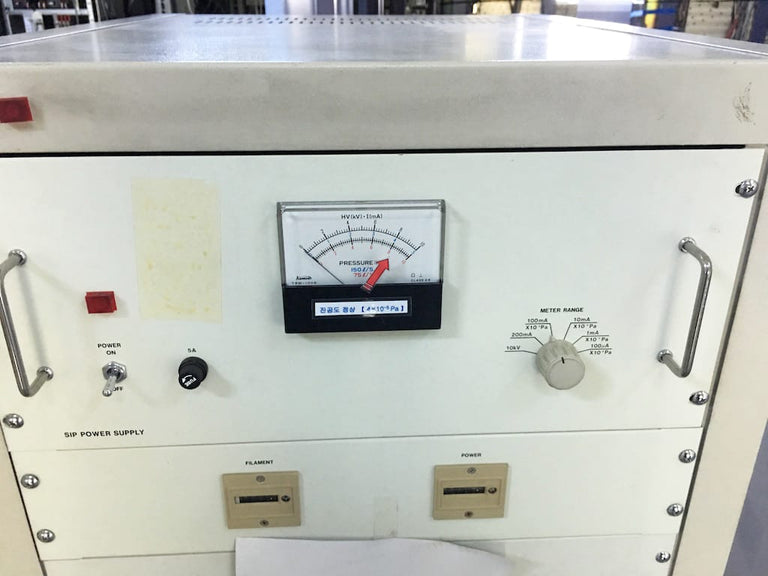 Jeol JEM 2010 UHR TEM (Transmission Electron Microscope)