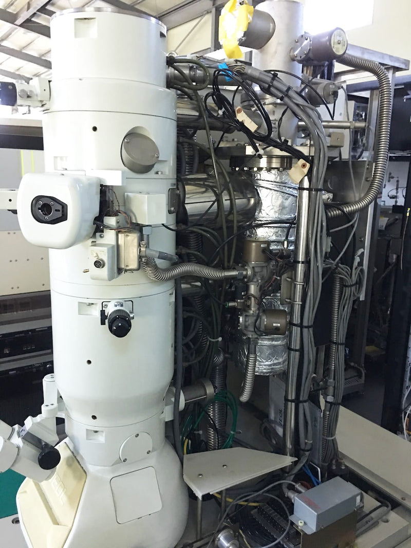 Jeol JEM 2010 UHR TEM (Transmission Electron Microscope)