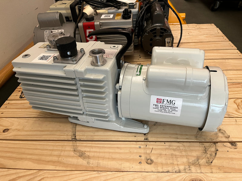Leybold Heraeus Trivac D 16 A Vacuum Pump