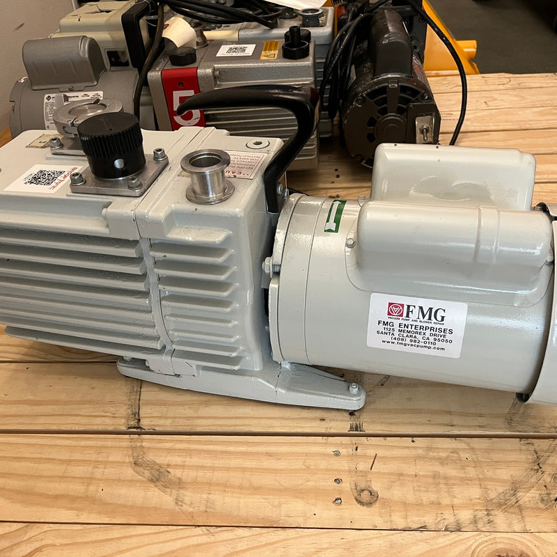 Leybold Heraeus Trivac D 16 A Vacuum Pump