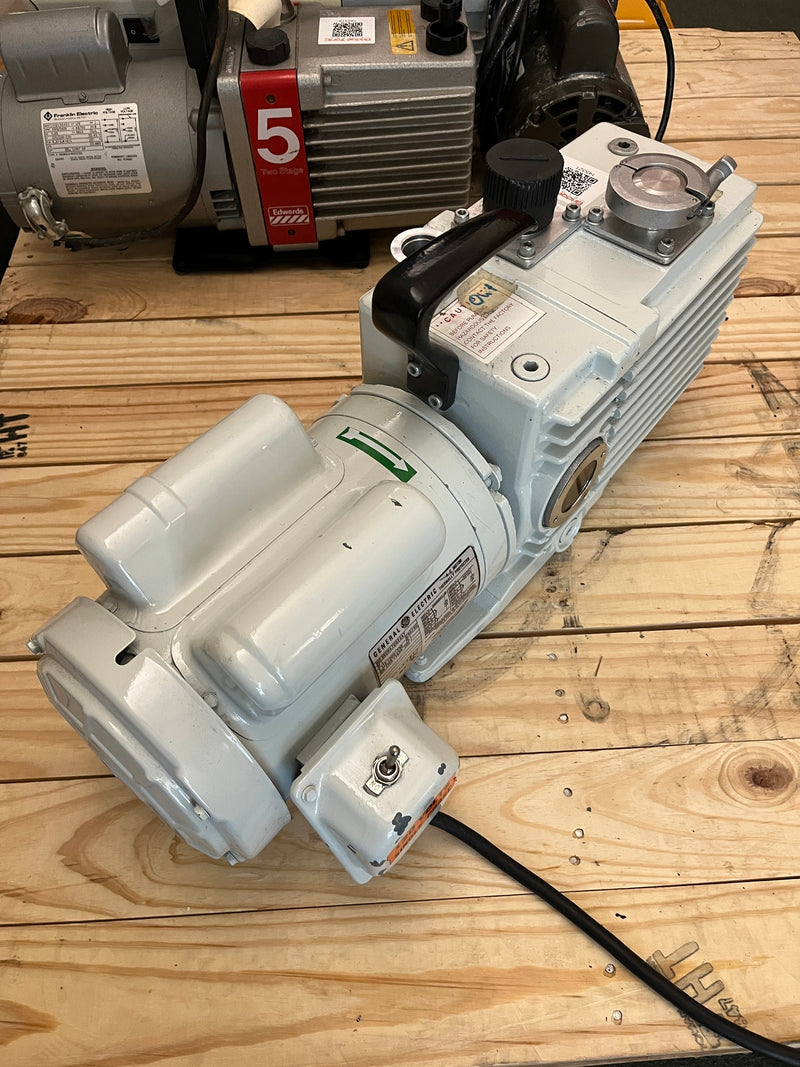 Leybold Heraeus Trivac D 16 A Vacuum Pump