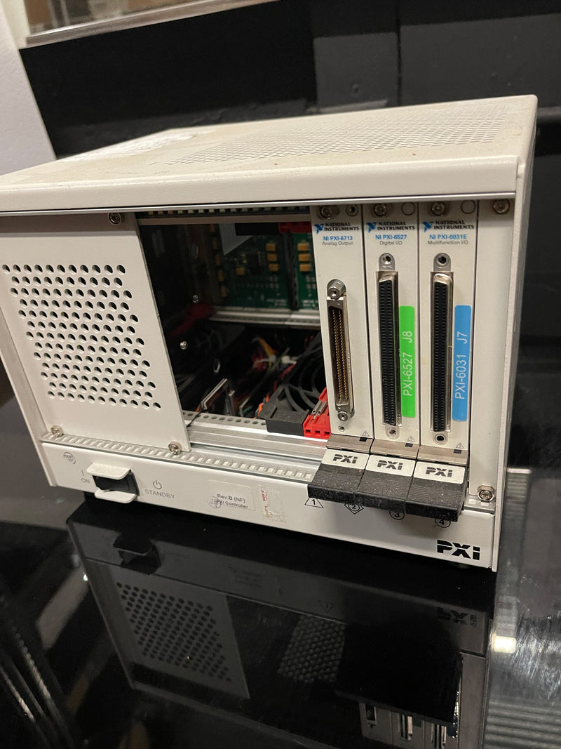National Instruments PXI 1031 Measuring and Test Equipment
