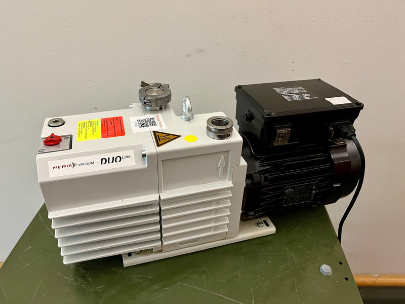 Pfeiffer DUO 20 M Vacuum Pump