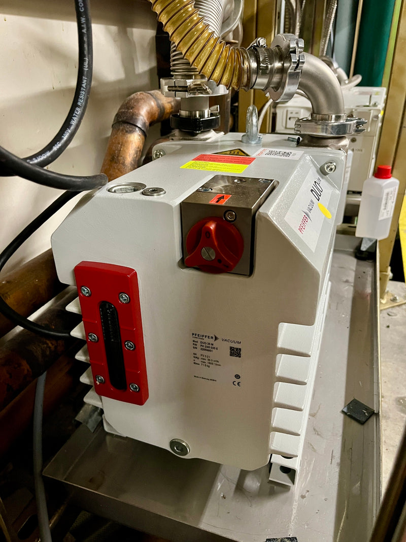 Pfeiffer Duo 35 M Vacuum Pump