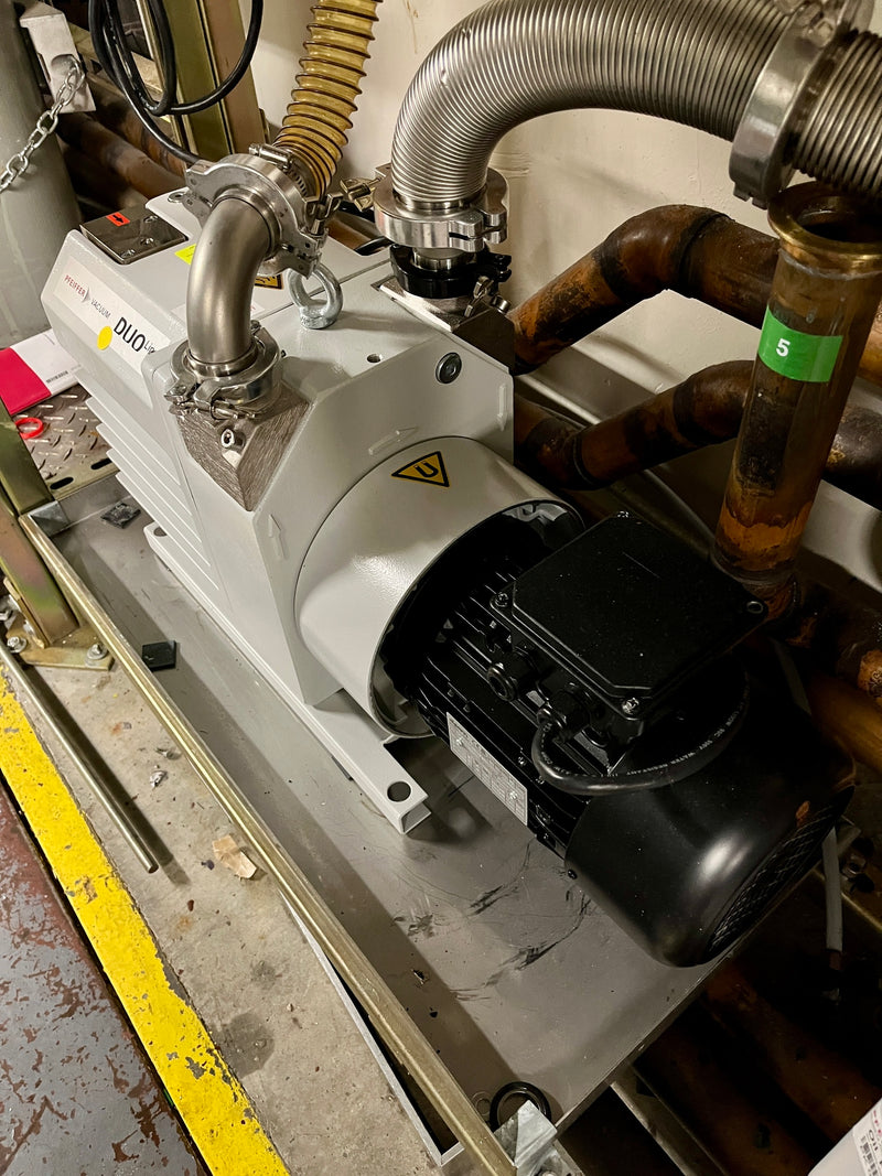 Pfeiffer Duo 35 M Vacuum Pump
