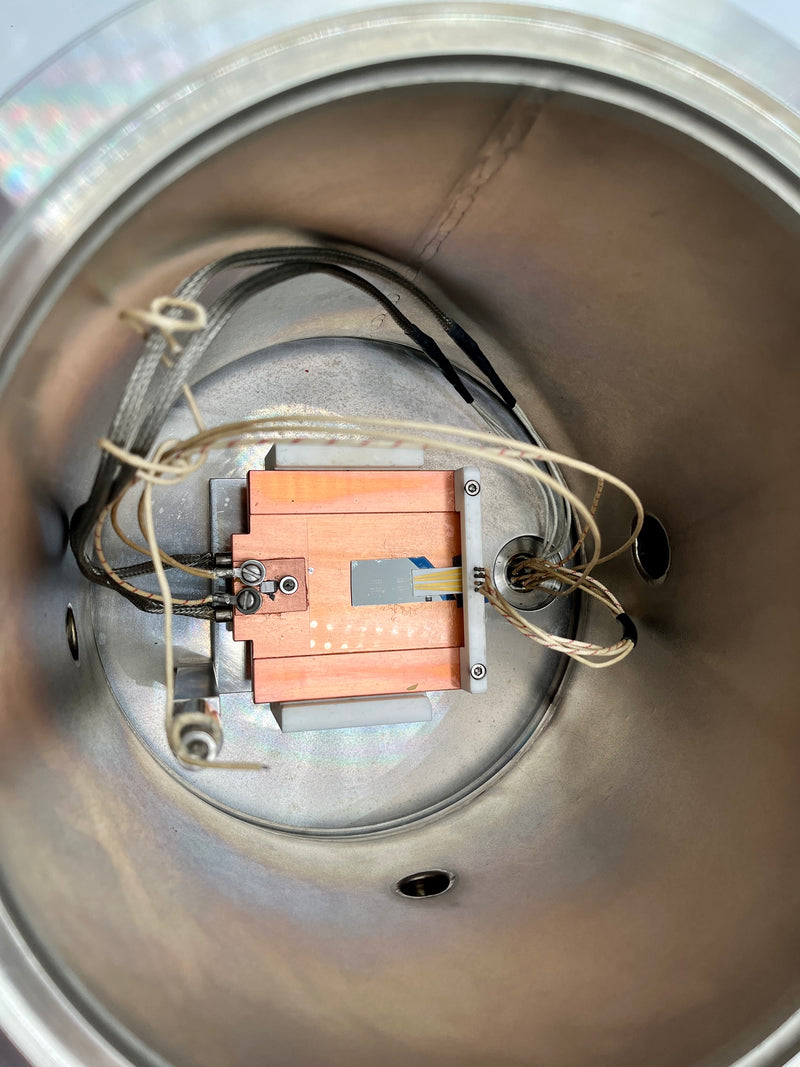 VAT Ultra High Vacuum Thermal Test Chamber