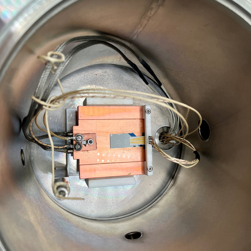 VAT Ultra High Vacuum Thermal Test Chamber