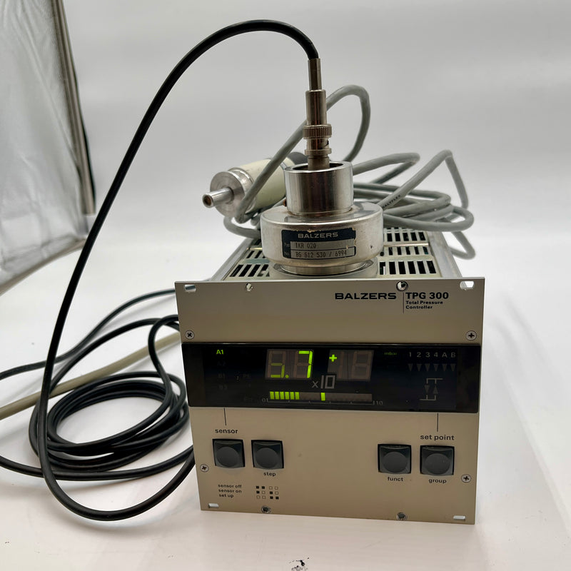 Balzers Pfeiffer TPG 300 Pressure Controller