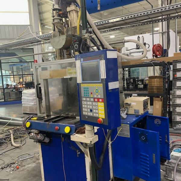 AHITOP Vertical Injection Mold Machine