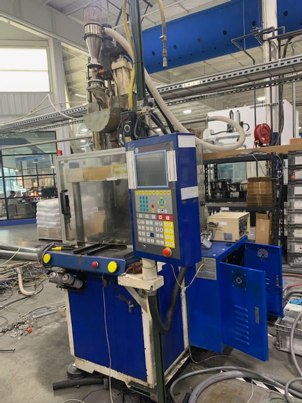 AHITOP Vertical Injection Mold Machine