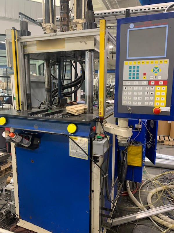 AHITOP Vertical Injection Mold Machine