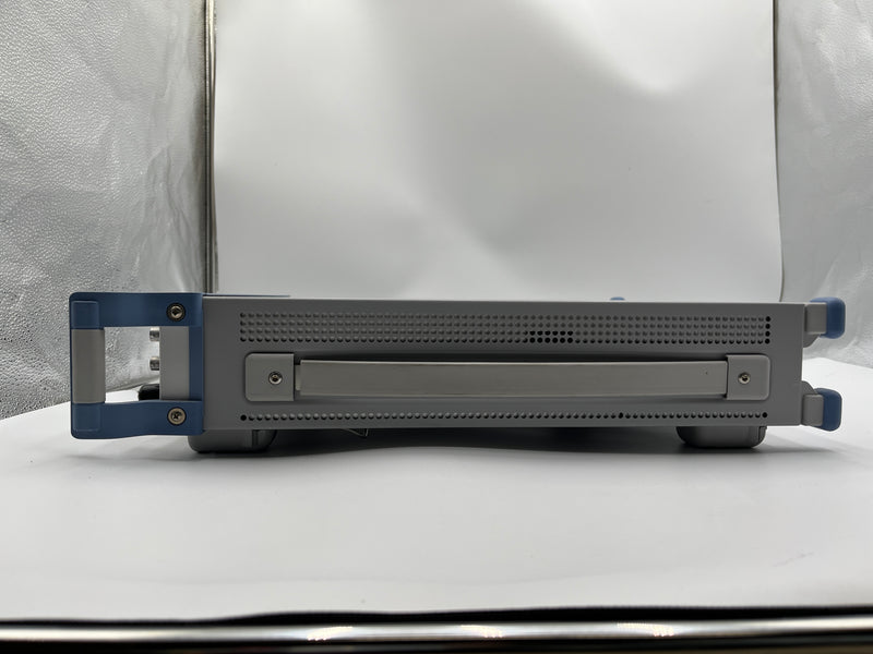 Rohde & Schwarz SMV 03 Vector Signal Generator