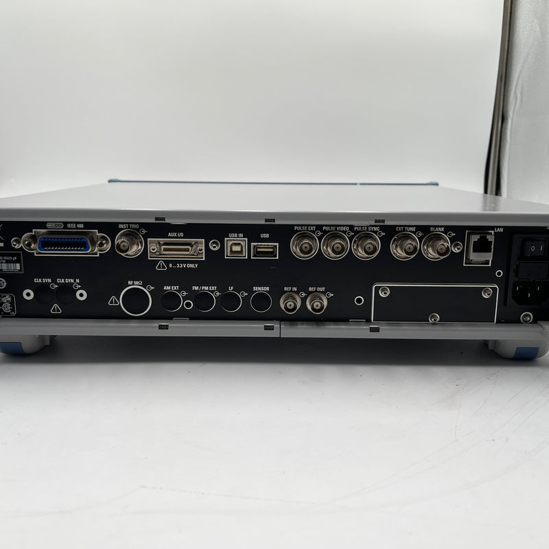 Rohde & Schwarz SMA 100 A Signal Generator