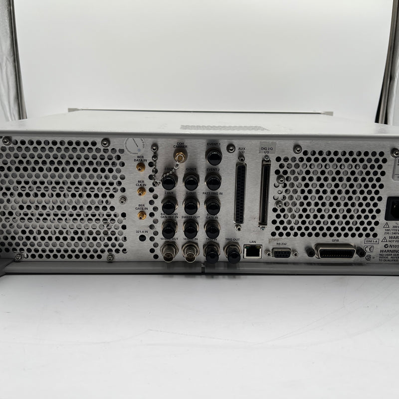 Agilent E 4438 C ESG Vector Signal Generator