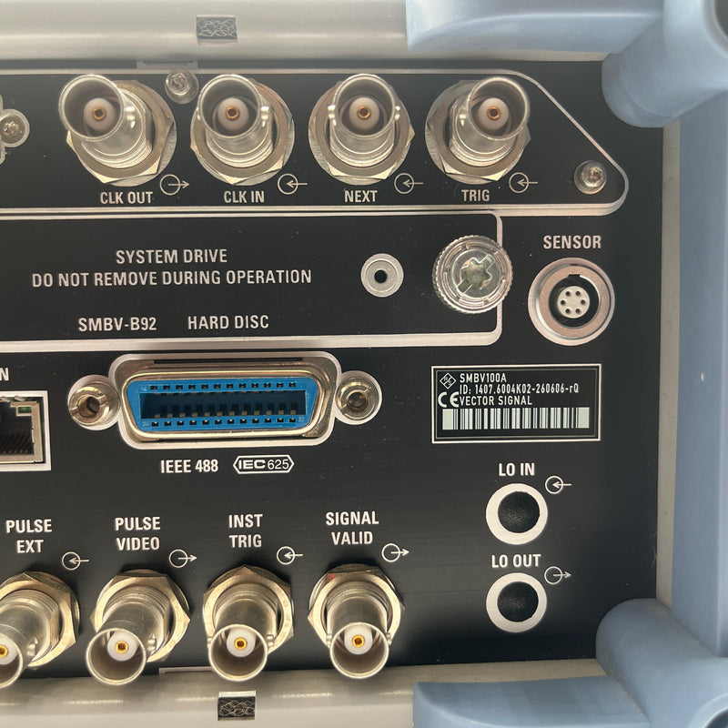 Rohde & Schwarz SMBV 100 A Signal Generator