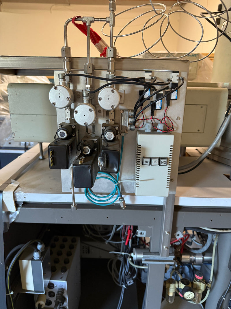 Perkin Elmer PE 2400 8 L Sputtering System