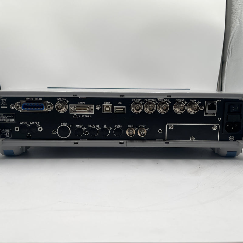 Rohde & Schwarz SMA 100 A Signal Generator